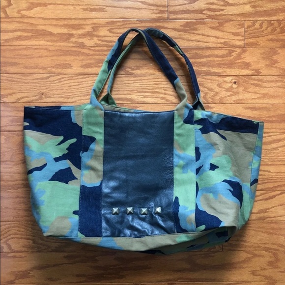 JET by John Eshaya Camo Tote - Picture 2 of 5